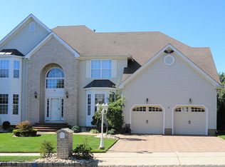 6 Apple Ridge Way, East Brunswick, NJ 08816