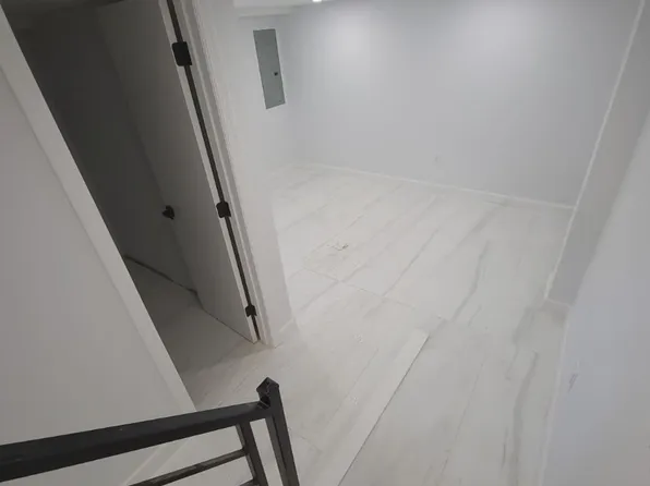 5502 Avenue L image 5 of 20