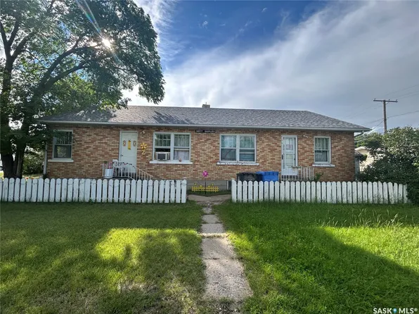 1501 3rd Street, Estevan, SK S4A 0S5