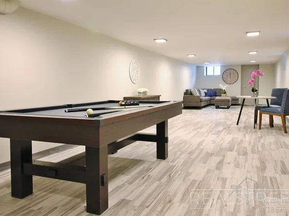 1166 Saint John's Place image 9 of 11