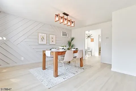 Building Photo - 571 Boulevard #1