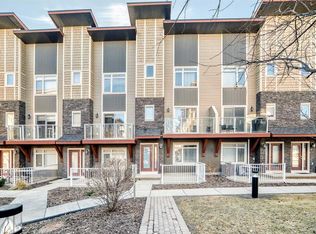 410 N Skyview Point Pl NE, Calgary, AB T3N 0L7