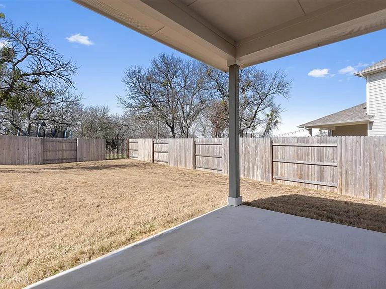 205 Riverhill Cv — Photo 33
