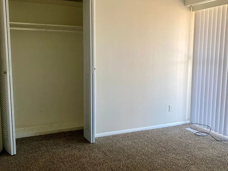 10561 Cypress Ave — Photo 22