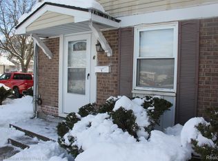 6 Beechwoode Ln, Pontiac, MI 48340