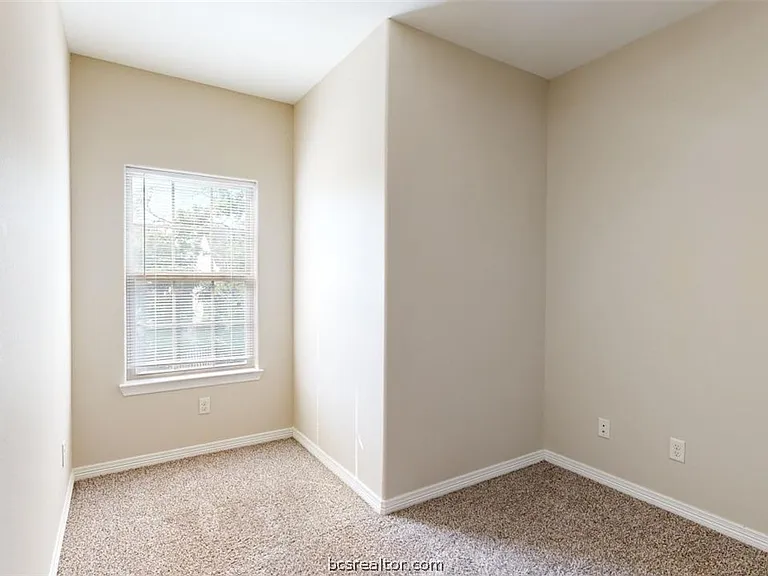 303 Ash St #B — Photo 20