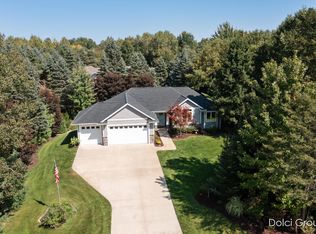 475 Red Fox Trl NE, Sparta, MI 49345
