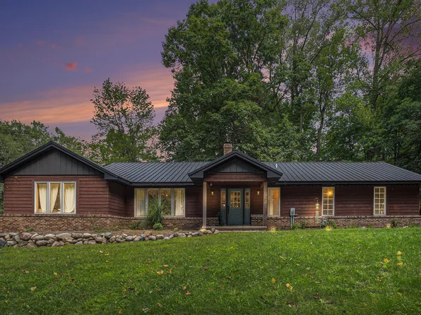 11441 Middle Rd, Three Rivers, MI 49093