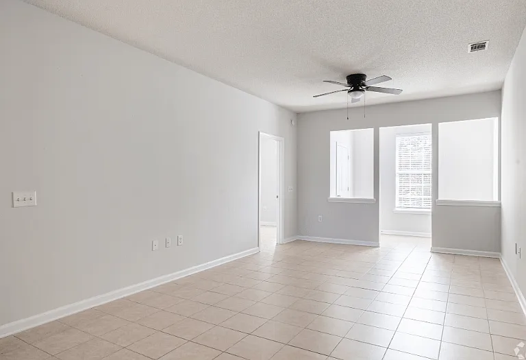 College Street Station Apartments — Photo 1
