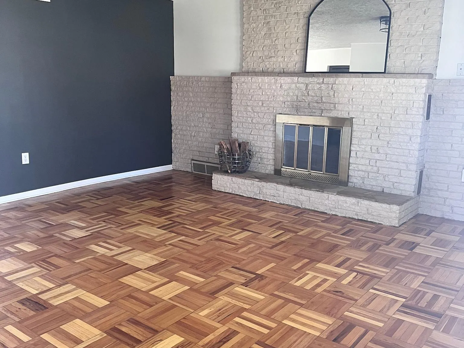 2 bed, 1200 sqft, $1,600 — Photo 4