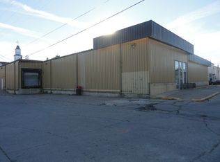 120 N Sycamore St, Monticello, IA 52310