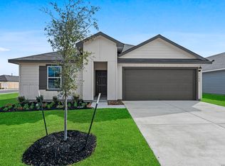 1104 Argonne Frst, Seguin, TX 78155