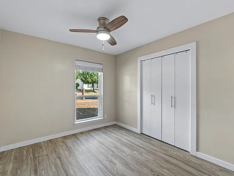 10107 Floyd Dr — Photo 20