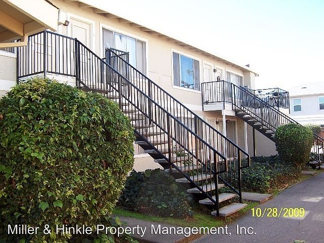 1st image of 401 Bundy Ave APT 9