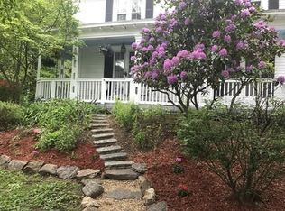 46 Broad St, Barre, MA 01005