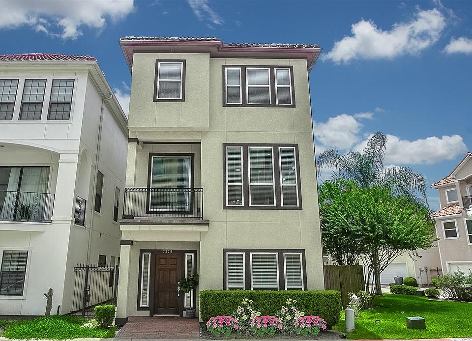 1st image of 7239 Laguna Villas