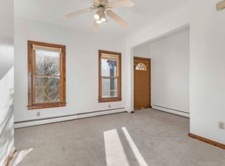 18 Center St APT 1, Poughkeepsie, NY 12601
