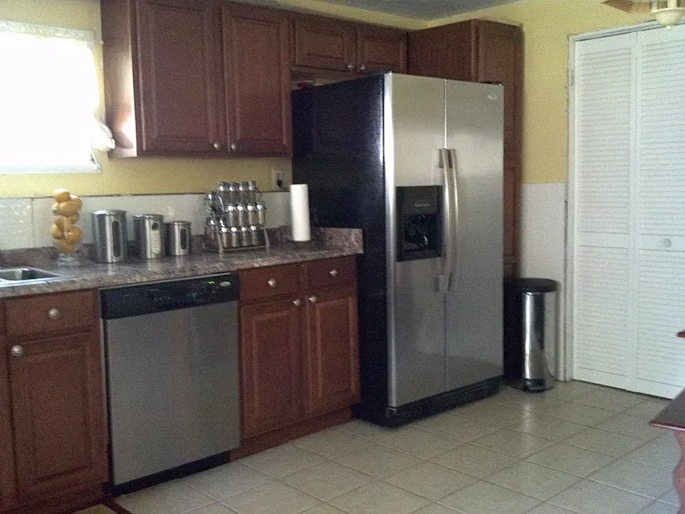14 Roosevelt Ave — Photo 8