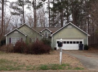 420 Flintlock Dr, Dacula, GA 30019