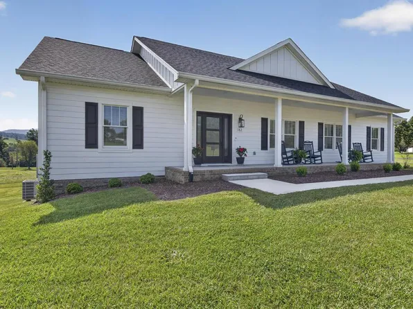 182 Saint Johns Way Rd, Chilhowie, VA 24319