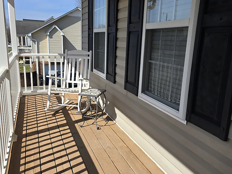 2837 Bridgeport Dr — Photo 5