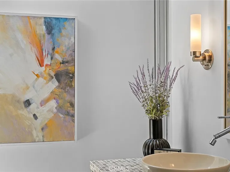 1494 Bluebird Canyon Dr — Photo 30