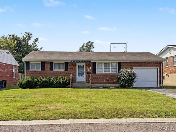 104 Joan Dr, Hartford, IL 62048