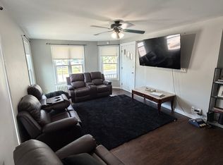 5 Pleasant Ave, Lancaster, NY 14086