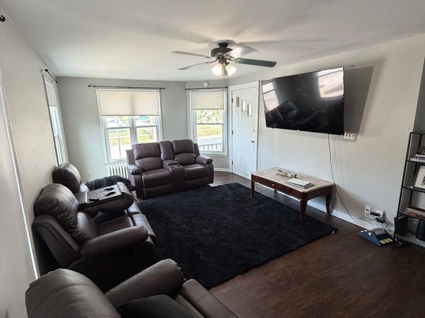 5 Pleasant Ave