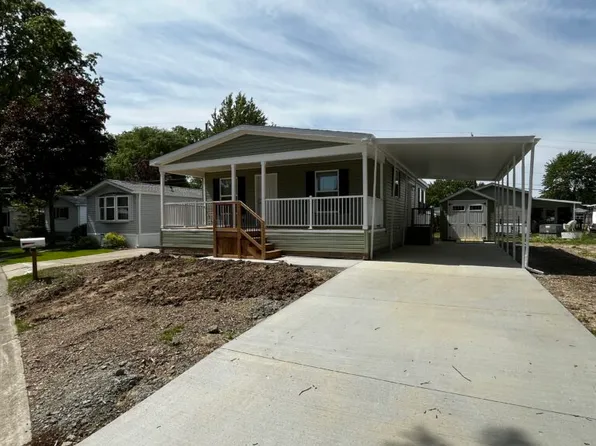 21 Sunrise Blvd #Sun21, Olmsted, OH 44138