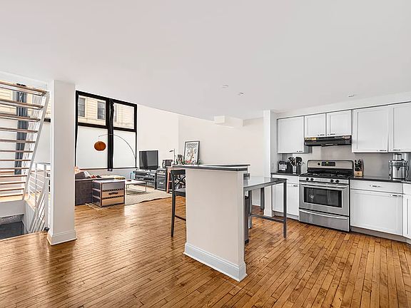 2nd image of 138 Broadway APT 1D
