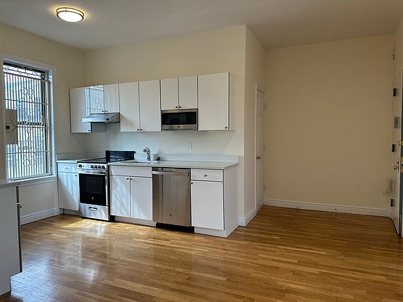 2nd image of 178 E 7th St APT 6B