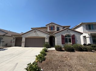 187 Emperor Way, Dinuba, CA 93618