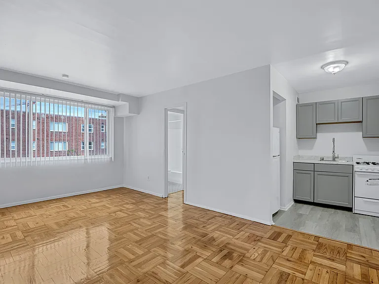 Glebe House Apartments — Photo 19