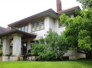 409 W Main St, Decorah, IA 52101