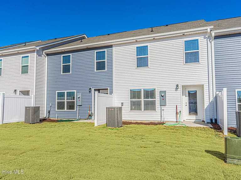 205 Maddox Dr — Photo 29