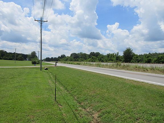 4th image of 4563 Highway 70 E