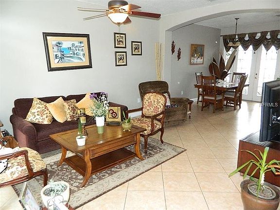 4th image of 1810 Island Walk Dr