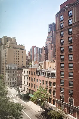 Rented by Akam Sales and Brokerage | media 12