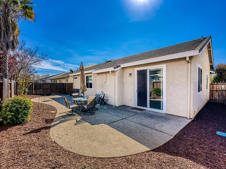 2838 Floradale Way — Photo 17