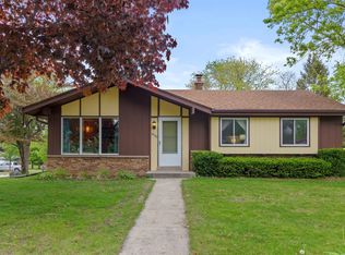 9530 W Goodrich Ave, Milwaukee, WI 53224