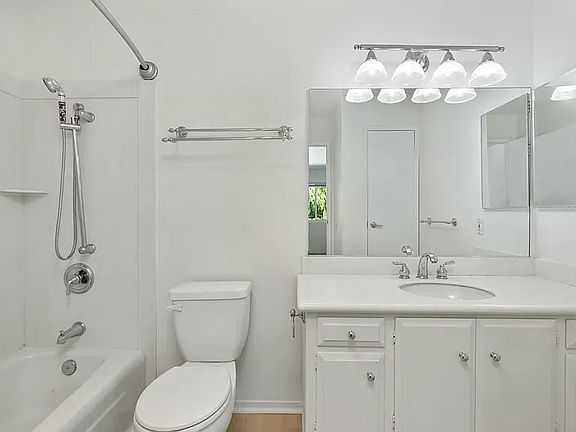 3rd image of 1313 San Remo Dr #4