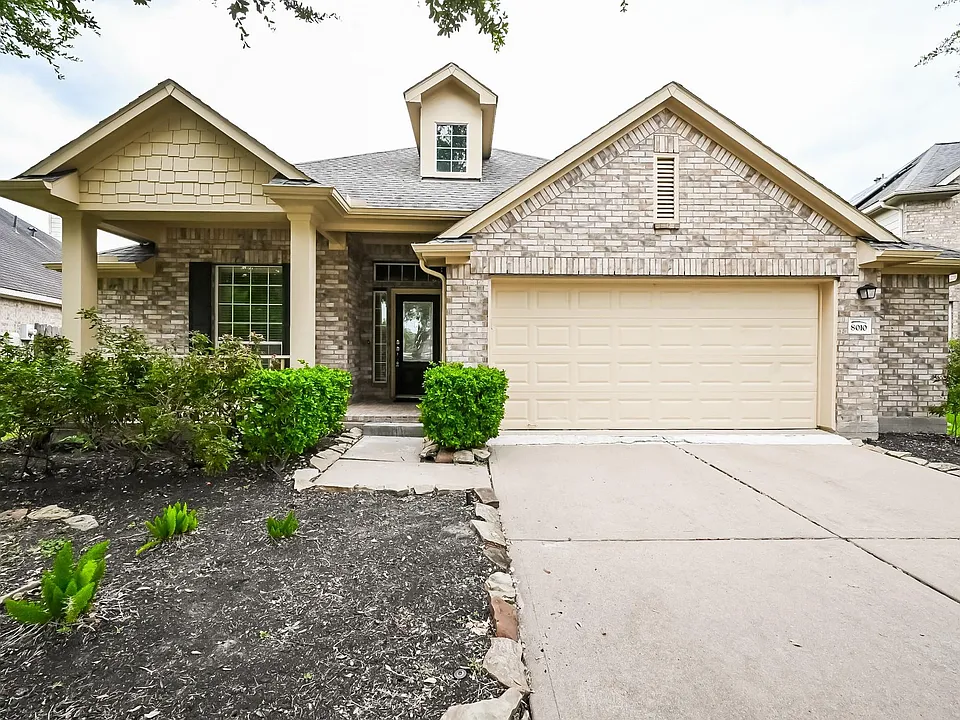 8010 Durham Run Ln