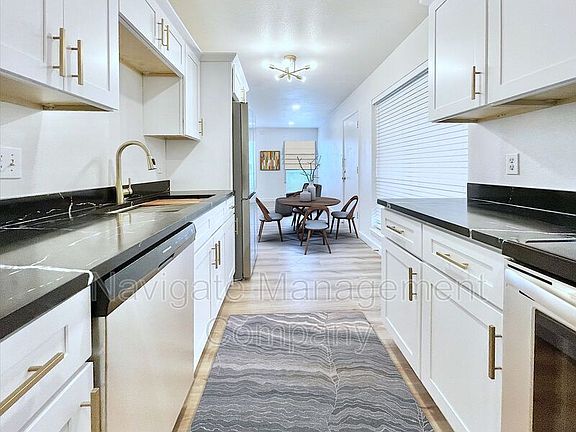 3rd image of 4811 Live Oak St #201