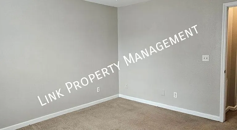 1106 Carline Rd #B — Photo 15