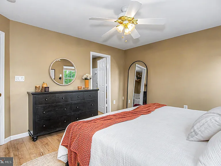 510 Lilac Ter NE — Photo 17