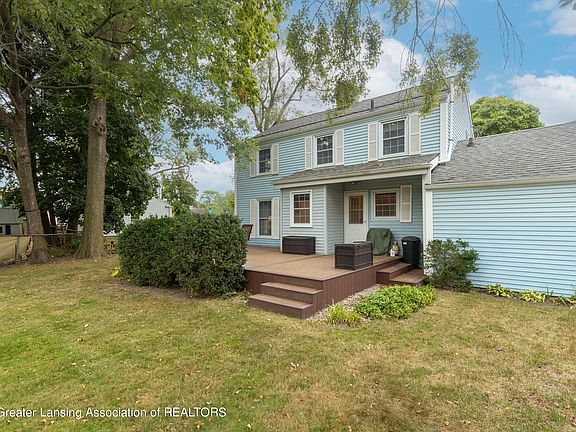 4th image of 825 N Francis Ave