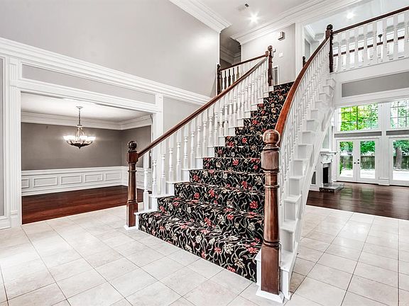 4th image of 2214 Long Valley Dr