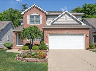 6641 Ivy Ln, Cleveland, OH 44130