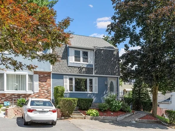 17 Storrow St, Lawrence, MA 01841